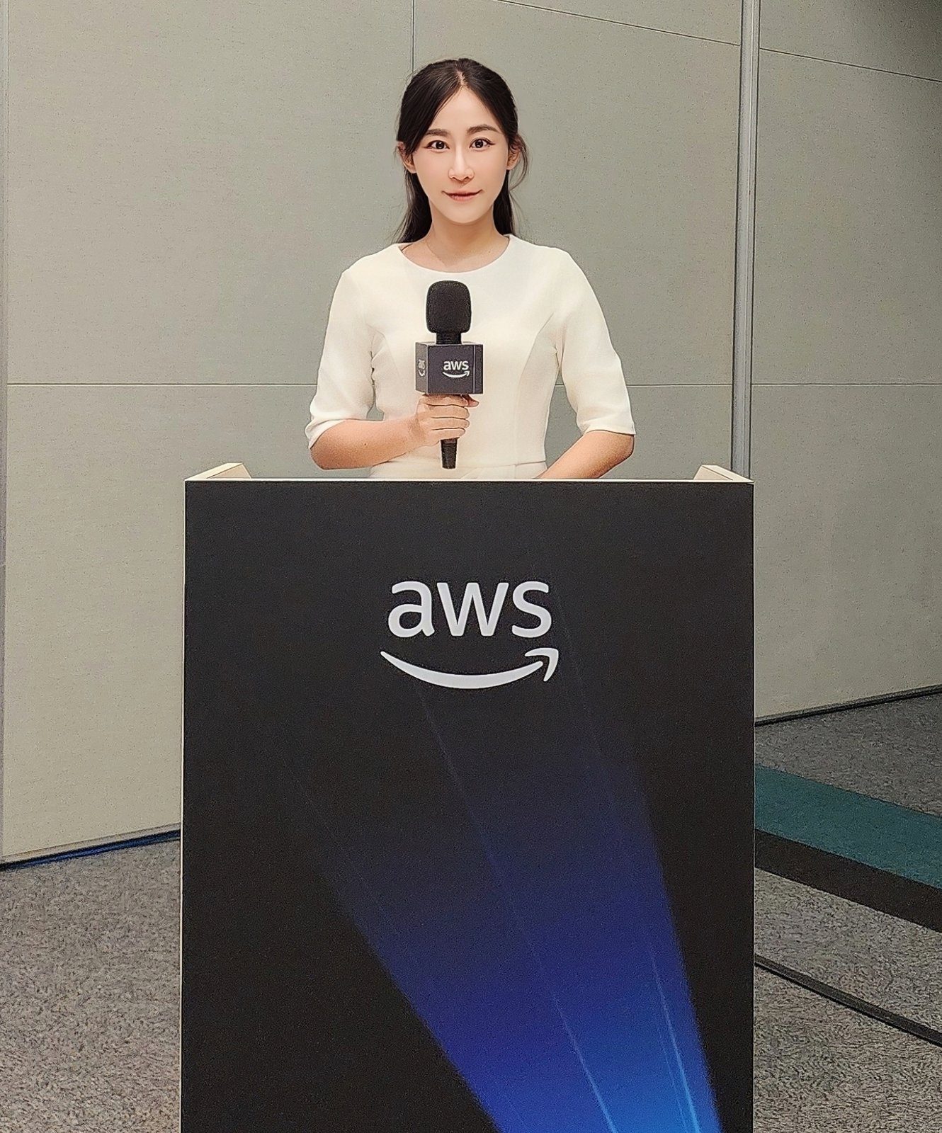 AWS 雲端技術研討會主持|研討會主持人黃珮綸 YAYA